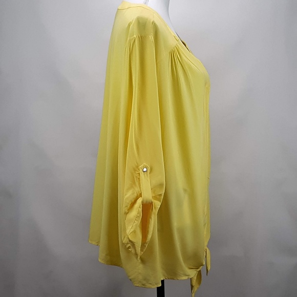 NWT Emaline Woman  Sz Plus 2X  Yellow Button down - Picture 2 of 5